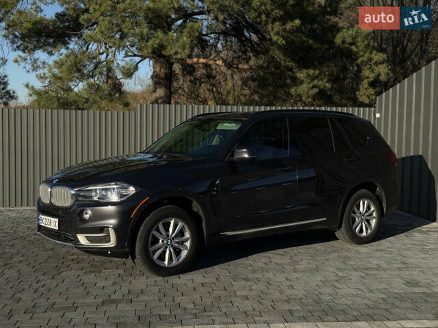 Серый БМВ Х5, объемом двигателя 2.98 л и пробегом 142 тыс. км за 20900 $, фото 4 на Automoto.ua