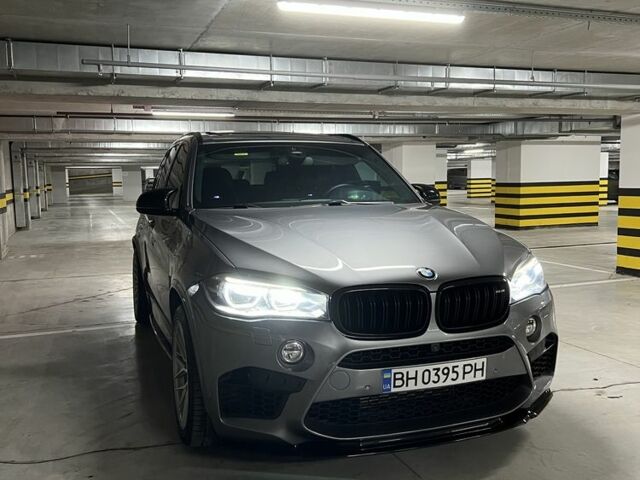 Серый БМВ Х5, объемом двигателя 3 л и пробегом 130 тыс. км за 36900 $, фото 4 на Automoto.ua