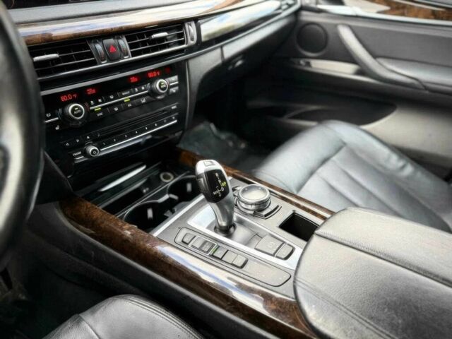 БМВ Х5 2014 в Житомире на Automoto.ua Серый БМВ Х5, объемом двигателя 3 л и пробегом 90 тыс. км за 7500 $, фото 10 на Automoto.ua