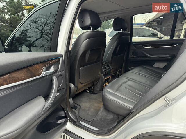 Серый БМВ Х5, объемом двигателя 2.98 л и пробегом 160 тыс. км за 21500 $, фото 50 на Automoto.ua