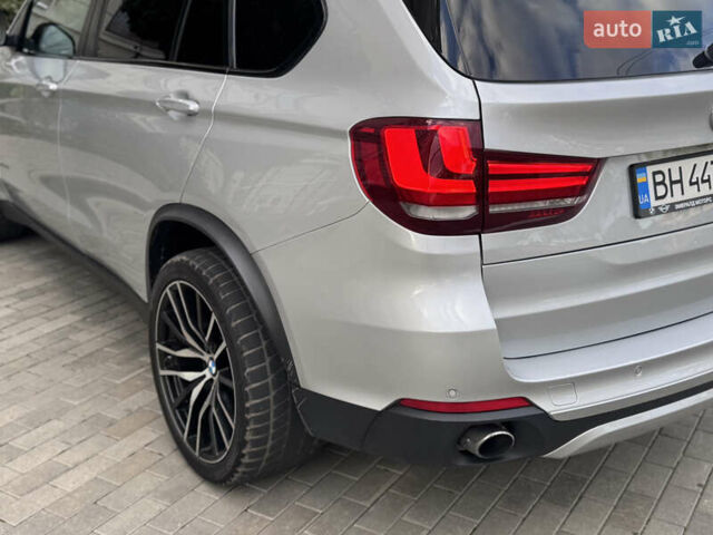 Серый БМВ Х5, объемом двигателя 3 л и пробегом 161 тыс. км за 21990 $, фото 14 на Automoto.ua