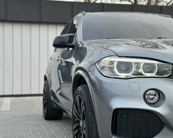 Серый БМВ Х5, объемом двигателя 0 л и пробегом 160 тыс. км за 23500 $, фото 16 на Automoto.ua