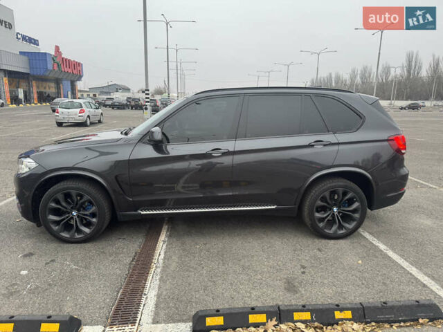 Сірий БМВ Х5, об'ємом двигуна 2.99 л та пробігом 257 тис. км за 30500 $, фото 1 на Automoto.ua