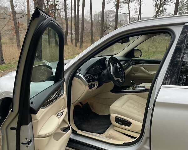 Серый БМВ Х5, объемом двигателя 2.99 л и пробегом 186 тыс. км за 25700 $, фото 8 на Automoto.ua