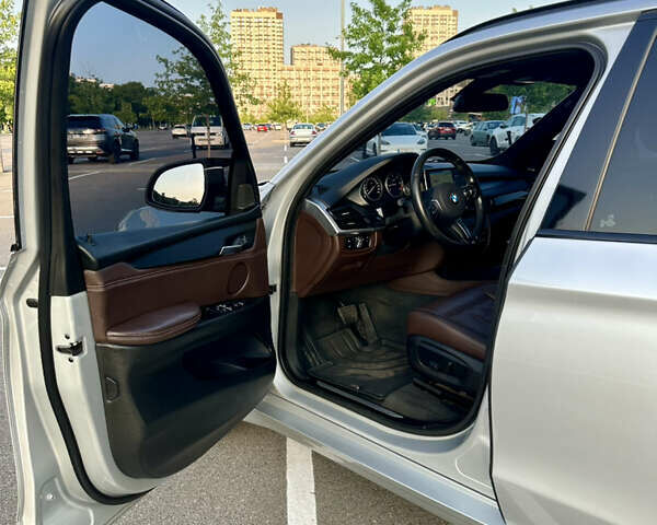 Сірий БМВ Х5, об'ємом двигуна 2 л та пробігом 256 тис. км за 26000 $, фото 9 на Automoto.ua