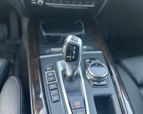Серый БМВ Х5, объемом двигателя 3 л и пробегом 263 тыс. км за 23499 $, фото 15 на Automoto.ua