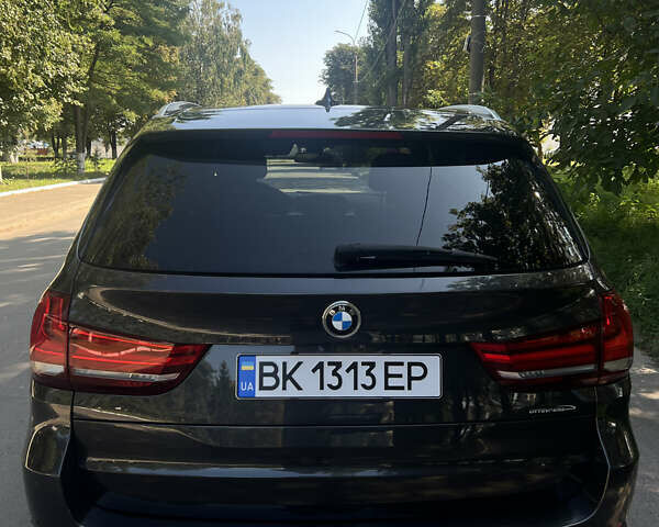 Сірий БМВ Х5, об'ємом двигуна 2 л та пробігом 196 тис. км за 26500 $, фото 4 на Automoto.ua