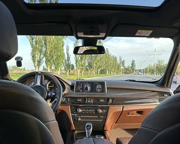 Серый БМВ Х5, объемом двигателя 2.99 л и пробегом 250 тыс. км за 31999 $, фото 15 на Automoto.ua