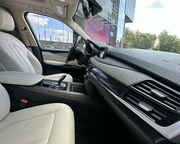 Сірий БМВ Х5, об'ємом двигуна 2.99 л та пробігом 175 тис. км за 30600 $, фото 9 на Automoto.ua