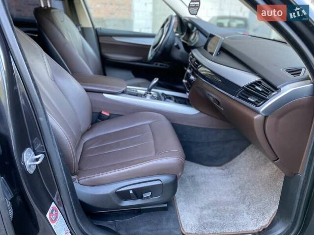 Сірий БМВ Х5, об'ємом двигуна 2.99 л та пробігом 260 тис. км за 25777 $, фото 33 на Automoto.ua