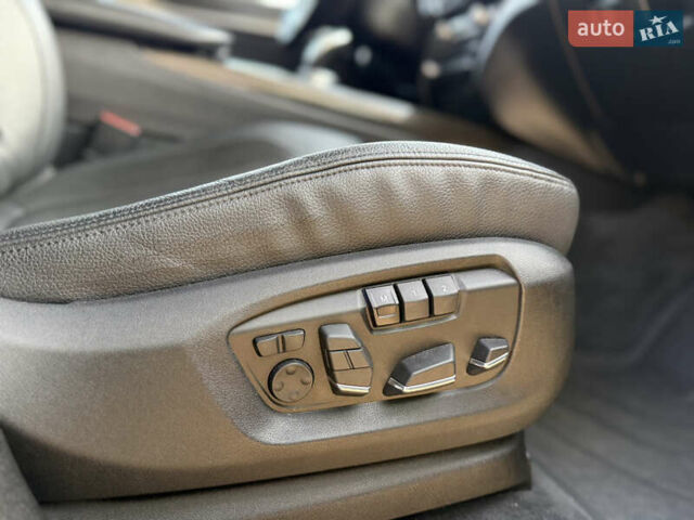 Сірий БМВ Х5, об'ємом двигуна 2 л та пробігом 180 тис. км за 25800 $, фото 30 на Automoto.ua