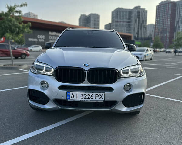 Сірий БМВ Х5, об'ємом двигуна 2 л та пробігом 256 тис. км за 26000 $, фото 2 на Automoto.ua