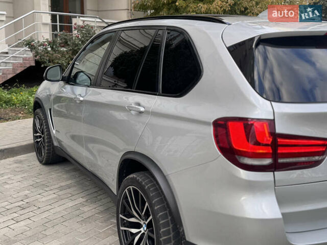 Серый БМВ Х5, объемом двигателя 3 л и пробегом 161 тыс. км за 21990 $, фото 42 на Automoto.ua