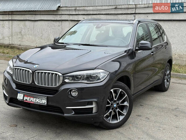 Серый БМВ Х5, объемом двигателя 2.99 л и пробегом 259 тыс. км за 27999 $, фото 2 на Automoto.ua