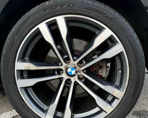 Серый БМВ Х5, объемом двигателя 3 л и пробегом 120 тыс. км за 37000 $, фото 11 на Automoto.ua