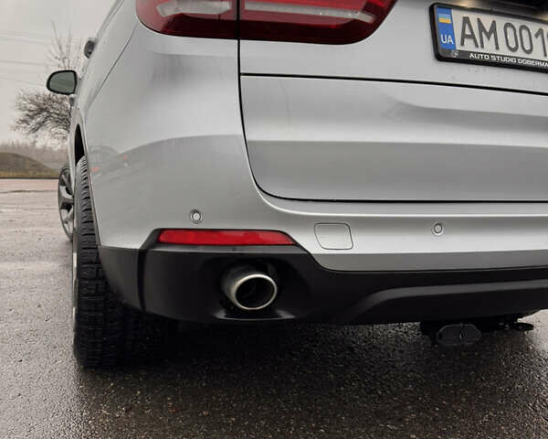 Серый БМВ Х5, объемом двигателя 3 л и пробегом 250 тыс. км за 25000 $, фото 2 на Automoto.ua