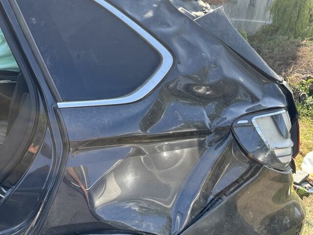 Серый БМВ Х5, объемом двигателя 3 л и пробегом 237 тыс. км за 100 $, фото 11 на Automoto.ua