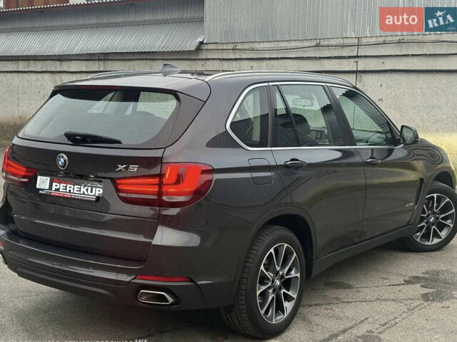 Серый БМВ Х5, объемом двигателя 2.99 л и пробегом 259 тыс. км за 27999 $, фото 5 на Automoto.ua