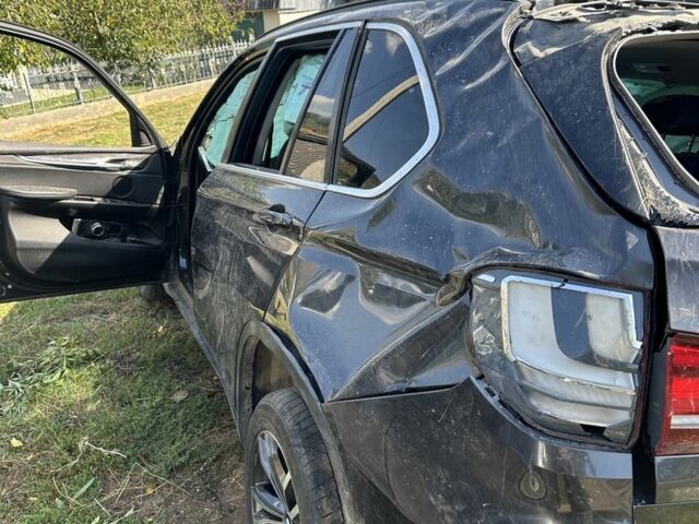 Серый БМВ Х5, объемом двигателя 3 л и пробегом 237 тыс. км за 100 $, фото 10 на Automoto.ua