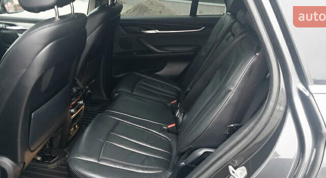 Сірий БМВ Х5, об'ємом двигуна 2.98 л та пробігом 280 тис. км за 18900 $, фото 26 на Automoto.ua