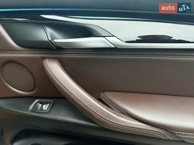 Серый БМВ Х5, объемом двигателя 2.99 л и пробегом 259 тыс. км за 27999 $, фото 18 на Automoto.ua