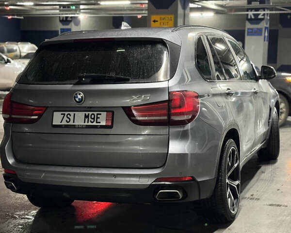 Сірий БМВ Х5, об'ємом двигуна 2.99 л та пробігом 302 тис. км за 27500 $, фото 3 на Automoto.ua