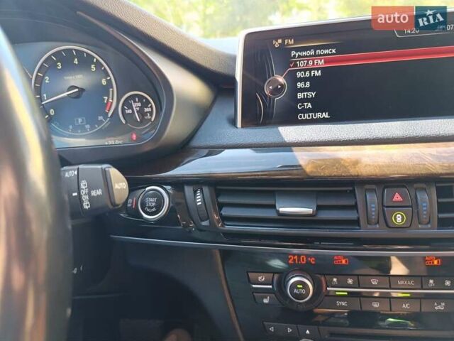 Серый БМВ Х5, объемом двигателя 2.99 л и пробегом 295 тыс. км за 19700 $, фото 20 на Automoto.ua