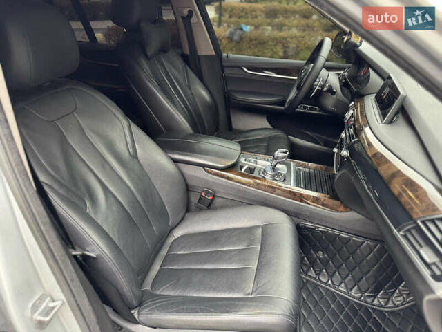 Серый БМВ Х5, объемом двигателя 3 л и пробегом 197 тыс. км за 23499 $, фото 46 на Automoto.ua