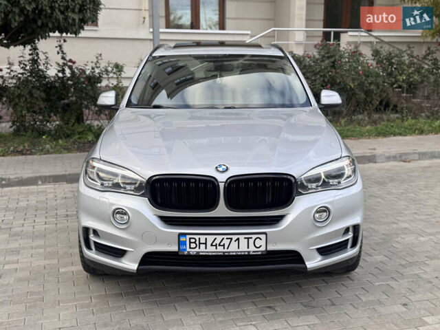 Серый БМВ Х5, объемом двигателя 3 л и пробегом 161 тыс. км за 21990 $, фото 34 на Automoto.ua