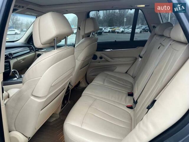 Серый БМВ Х5, объемом двигателя 2.98 л и пробегом 165 тыс. км за 22000 $, фото 7 на Automoto.ua