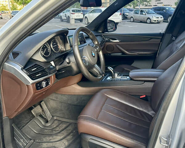 Сірий БМВ Х5, об'ємом двигуна 2 л та пробігом 256 тис. км за 26000 $, фото 13 на Automoto.ua