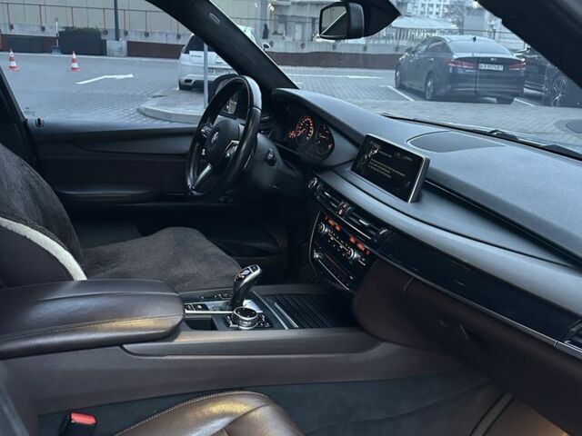 Серый БМВ Х5, объемом двигателя 2 л и пробегом 255 тыс. км за 25500 $, фото 13 на Automoto.ua
