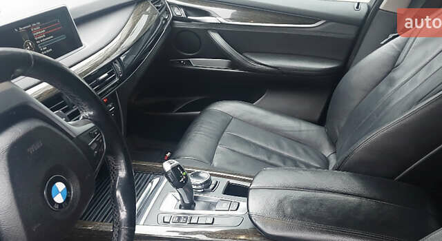 Сірий БМВ Х5, об'ємом двигуна 2.98 л та пробігом 280 тис. км за 18900 $, фото 30 на Automoto.ua