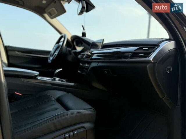 Сірий БМВ Х5, об'ємом двигуна 2 л та пробігом 180 тис. км за 25800 $, фото 32 на Automoto.ua