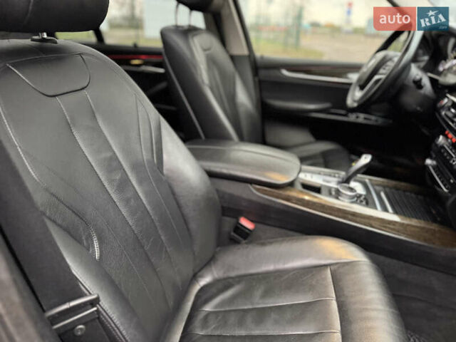 Серый БМВ Х5, объемом двигателя 3 л и пробегом 240 тыс. км за 19900 $, фото 15 на Automoto.ua