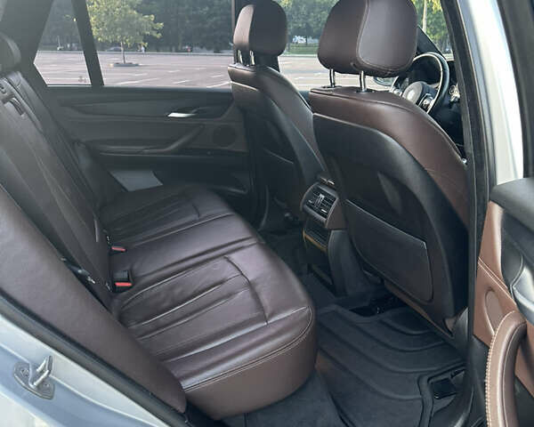 Сірий БМВ Х5, об'ємом двигуна 2 л та пробігом 256 тис. км за 26000 $, фото 22 на Automoto.ua