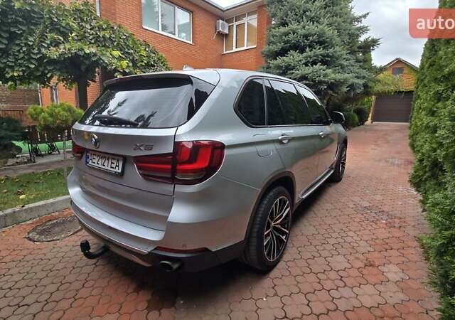 БМВ Х5 2014 в Днепре (Днепропетровске) на Automoto.ua Серый БМВ Х5, объемом двигателя 2.98 л и пробегом 208 тыс. км за 25900 $, фото 2 на Automoto.ua