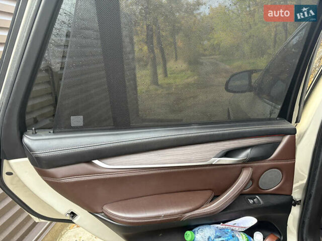 Сірий БМВ Х5, об'ємом двигуна 2.99 л та пробігом 217 тис. км за 34300 $, фото 9 на Automoto.ua