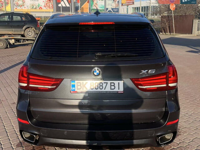 Сірий БМВ Х5, об'ємом двигуна 2.99 л та пробігом 300 тис. км за 25000 $, фото 7 на Automoto.ua