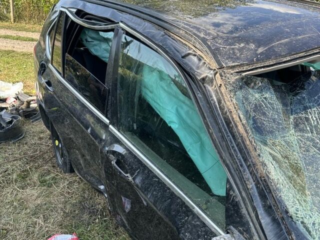 Серый БМВ Х5, объемом двигателя 3 л и пробегом 237 тыс. км за 100 $, фото 1 на Automoto.ua