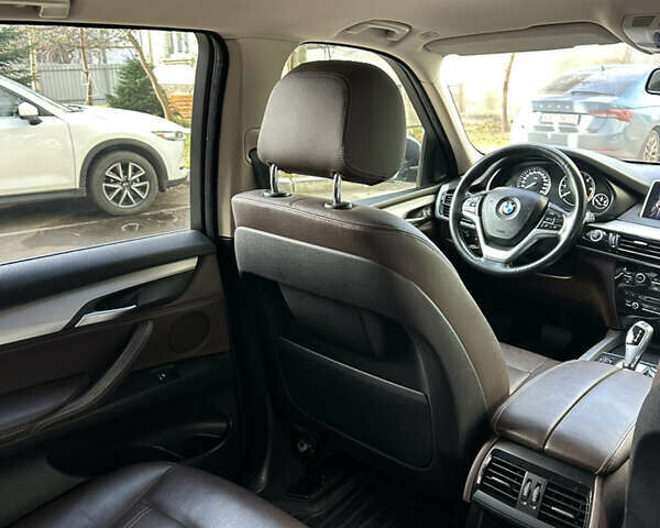 Серый БМВ Х5, объемом двигателя 2.99 л и пробегом 230 тыс. км за 28900 $, фото 9 на Automoto.ua