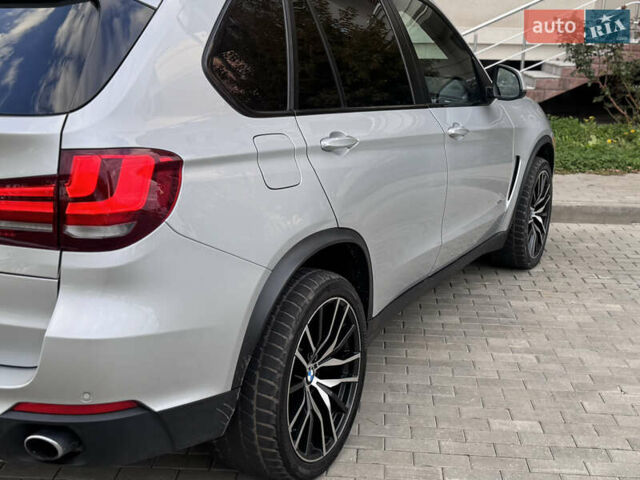 Серый БМВ Х5, объемом двигателя 3 л и пробегом 161 тыс. км за 21990 $, фото 49 на Automoto.ua