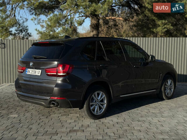 Серый БМВ Х5, объемом двигателя 2.98 л и пробегом 142 тыс. км за 20900 $, фото 5 на Automoto.ua
