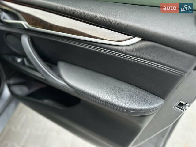 Серый БМВ Х5, объемом двигателя 0 л и пробегом 160 тыс. км за 23500 $, фото 90 на Automoto.ua