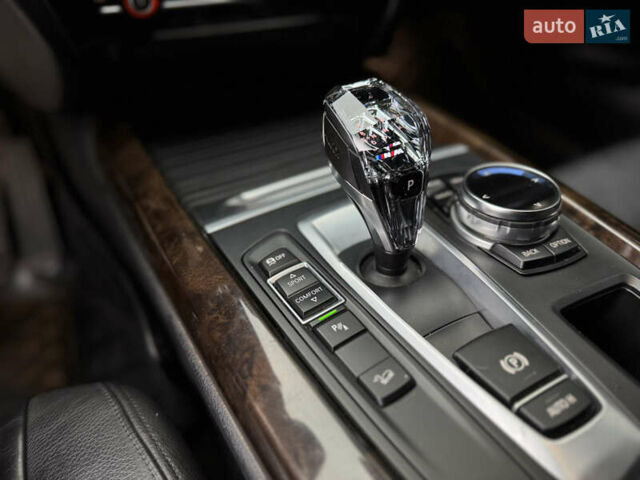 Серый БМВ Х5, объемом двигателя 3 л и пробегом 197 тыс. км за 23499 $, фото 43 на Automoto.ua