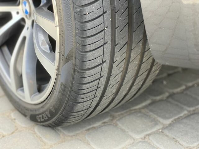 Серый БМВ Х5, объемом двигателя 2 л и пробегом 232 тыс. км за 27000 $, фото 14 на Automoto.ua