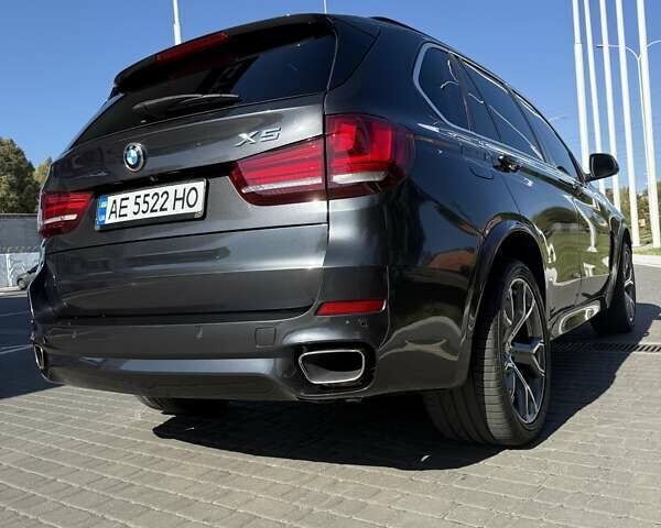 БМВ Х5 2014 в Днепре (Днепропетровске) на Automoto.ua Серый БМВ Х5, объемом двигателя 2.98 л и пробегом 143 тыс. км за 27200 $, фото 4 на Automoto.ua