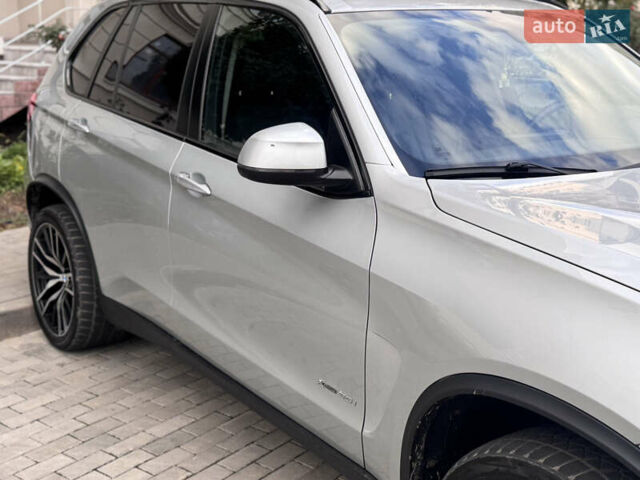 Серый БМВ Х5, объемом двигателя 3 л и пробегом 161 тыс. км за 21990 $, фото 23 на Automoto.ua