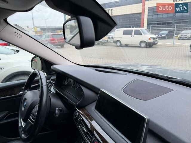 Сірий БМВ Х5, об'ємом двигуна 3 л та пробігом 235 тис. км за 16900 $, фото 3 на Automoto.ua