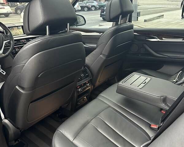 Серый БМВ Х5, объемом двигателя 2.98 л и пробегом 164 тыс. км за 25500 $, фото 84 на Automoto.ua